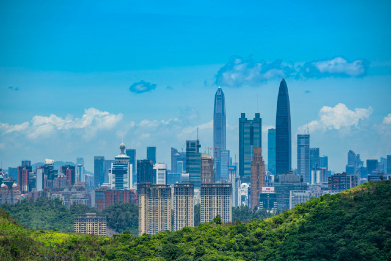 一座城与一群人彼此成就同心共荣——写在第五届深圳企业家日之际