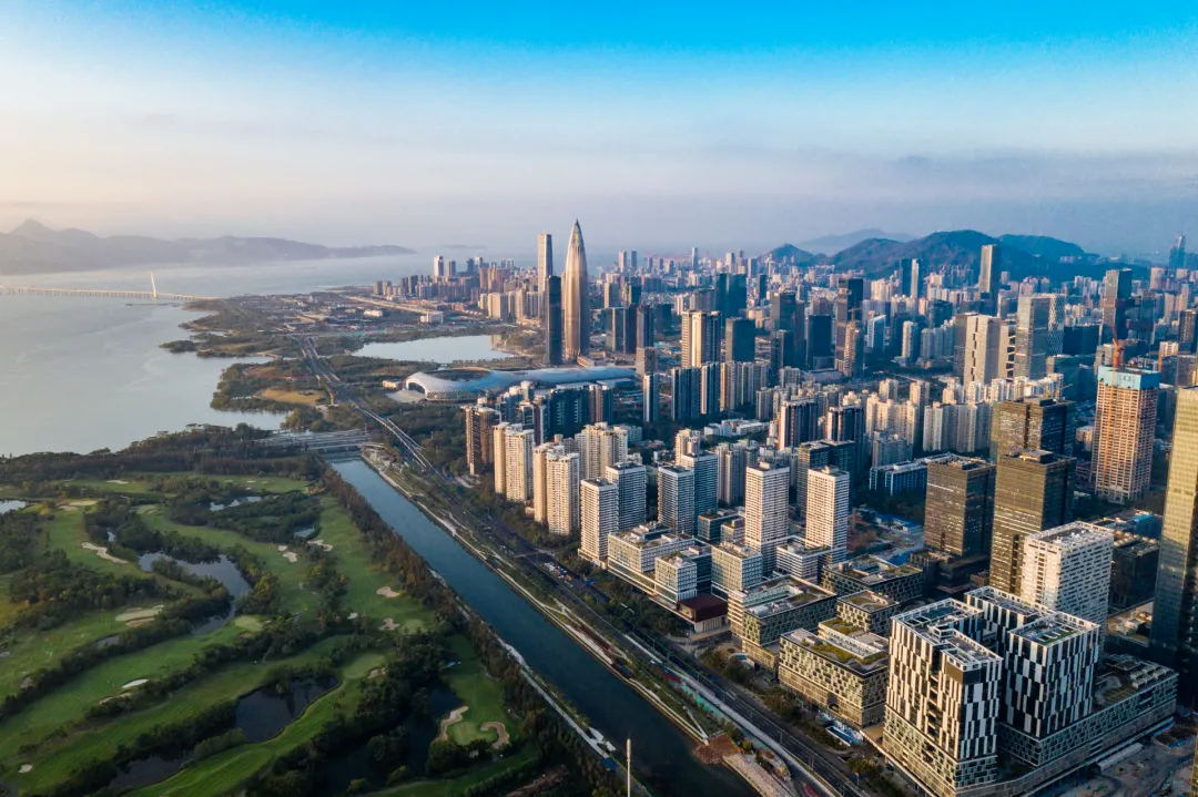 人民日报：深圳积极培育战略性新兴产业和未来产业